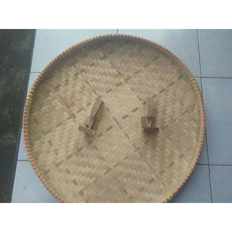 Tampah / nyiru / tambir dari bambu tatakan tumpeng