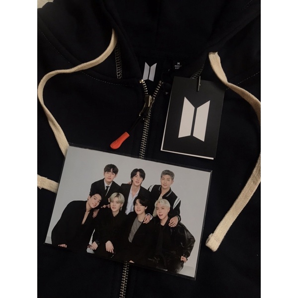 PRE ORDER - MERCH PTD BTS ON THE STAGE SEOUL : ZIP UP HOODIE (NAVY)
