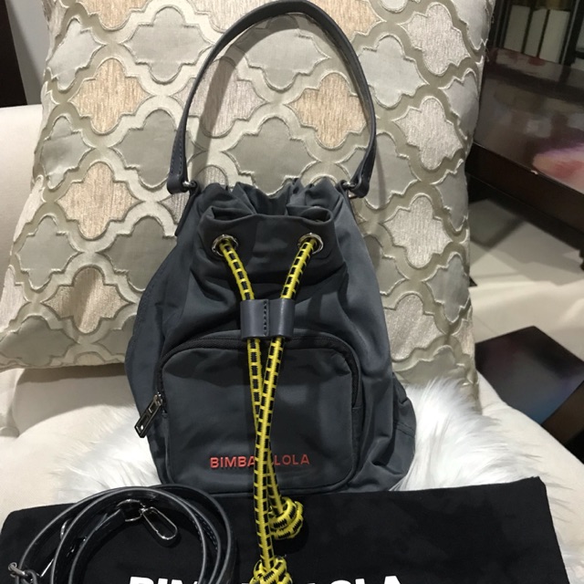 bimba y lola bucket bag