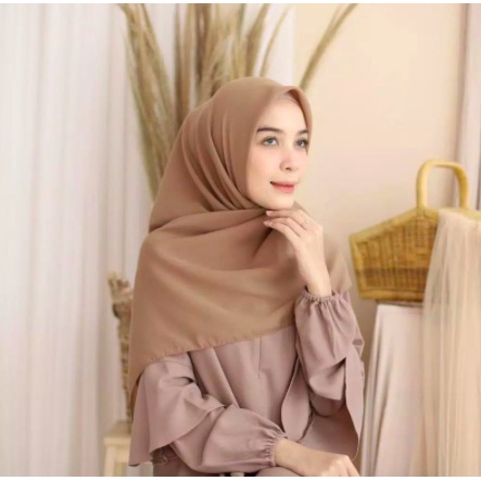 Bella Square Hijab / Hijab Bella Square / Bella Square / Hijab Segiempat Bella Square / Kerudung