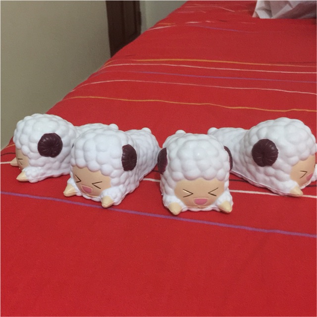 lying sheep squishy (mini pat pat zoo)