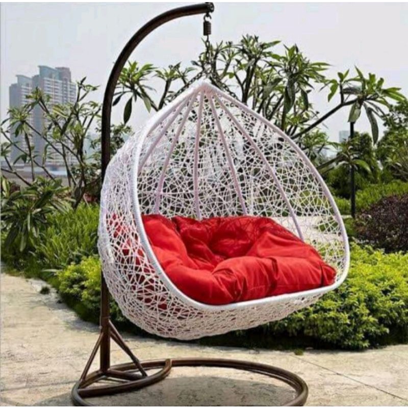 Ayunan jumbo rotan sintetis