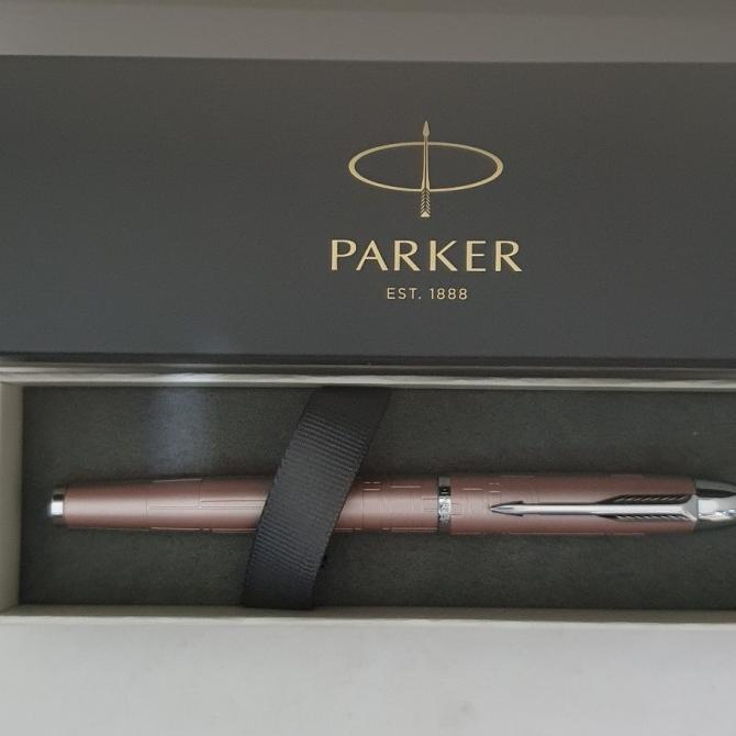 

Pulpen Parker IM Premium Metal Pink CT RB Roller Ball Free Grafir Nama