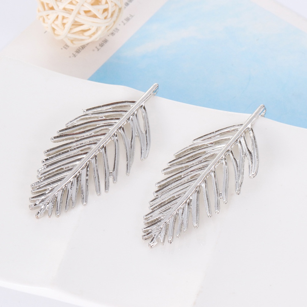 Hu Hu Hu Hu Hu Alat Bantu Pasang Kacamata♡ Anting Tusuk Gantung Wanita Bahan Metal Desain Daun Hollow Untuk Pestahadiah