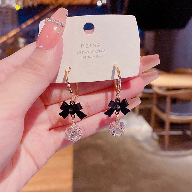 Anting S925 silver needle Bentuk Pita Warna Hitam Bahan Zirkon