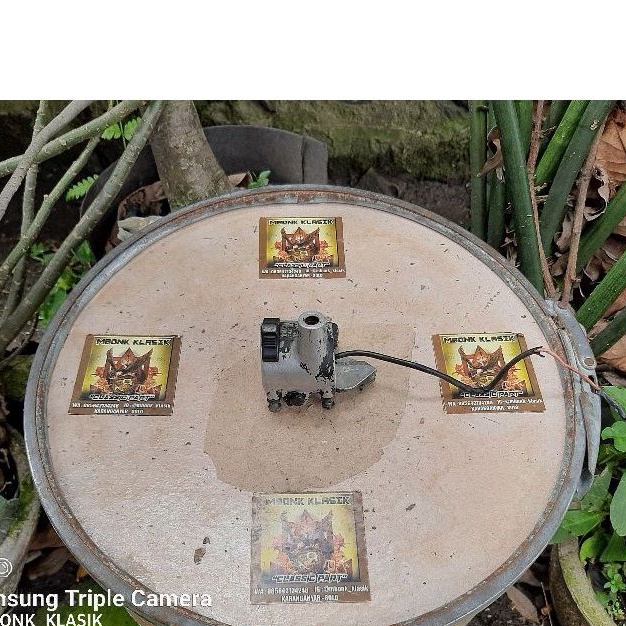 holder kiri yamaha v50 v75 ORIGINAL TAHUN TUA YHA 207 holder kiri v50 v75 TAHUN TUA holder v50 v75 h