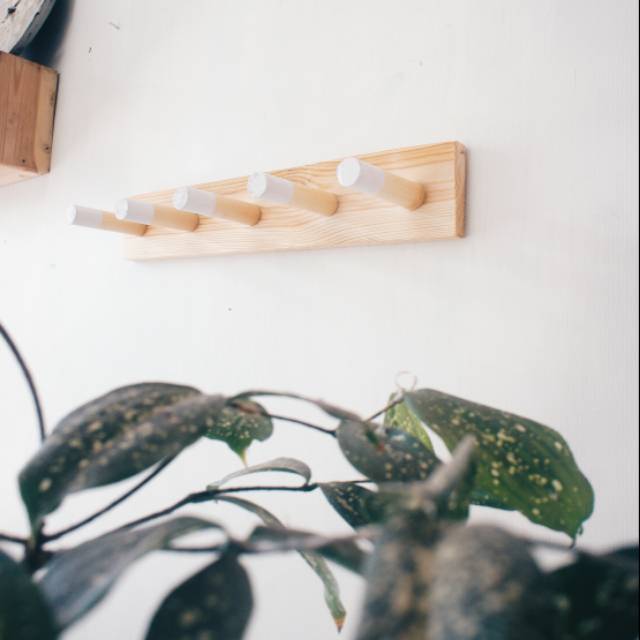 Wooden Wall Hanger Minimalis/Gantungan Baju Kayu Dinding Minimalis