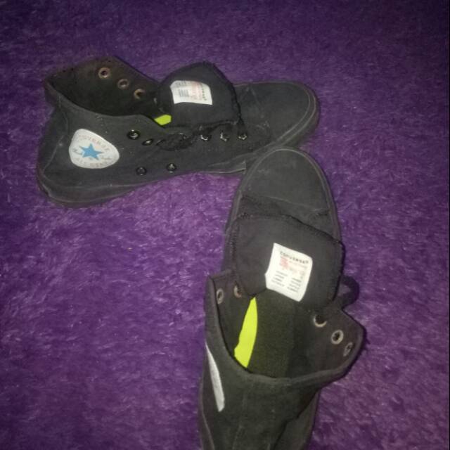 Sepatu converse full black