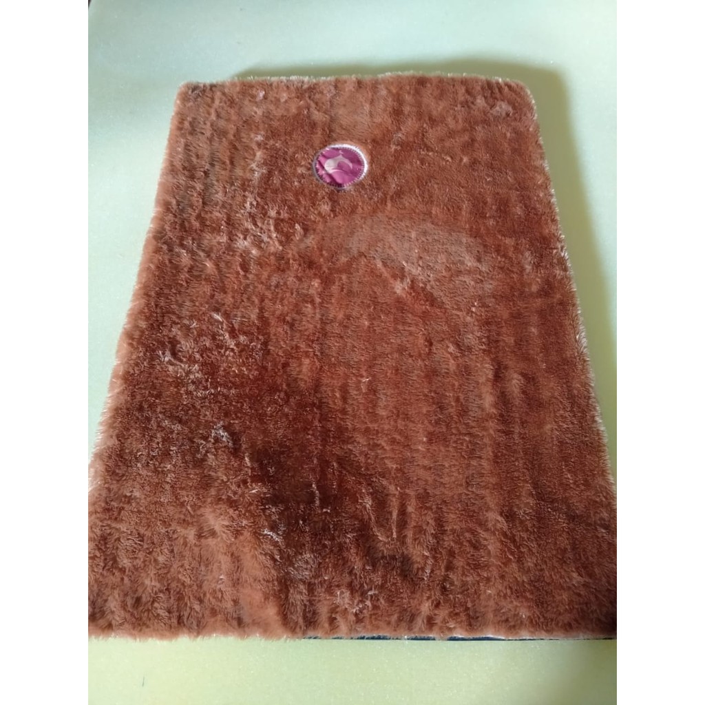 SAJADAH BULU RASFUR HALUS/RATU KARPET