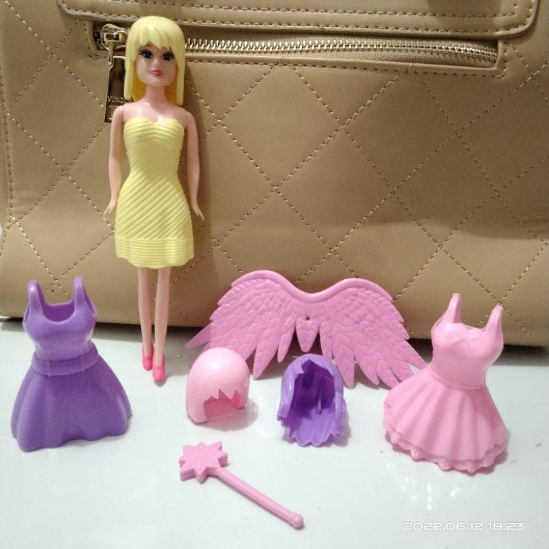 109. Mainan Barbie anak perempuan bongkar pasang