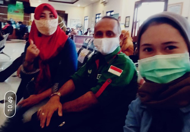 [gridline - Ls028 Black Orange & Navy Green] Kemeja Batik Pria Katun Lengan Panjang Slimfit