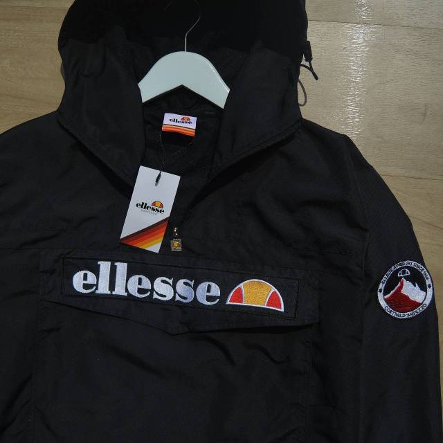 harga hoodie ellesse