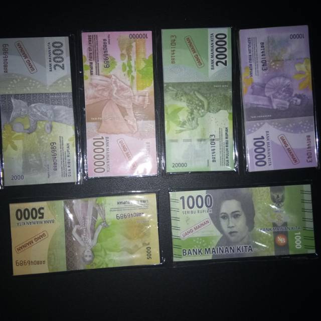 Aksesoris uang mahar palsu (mainan)
