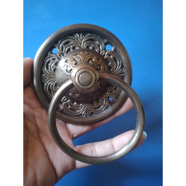 Tarikan pintu/handle pintu motif ukir kuningan