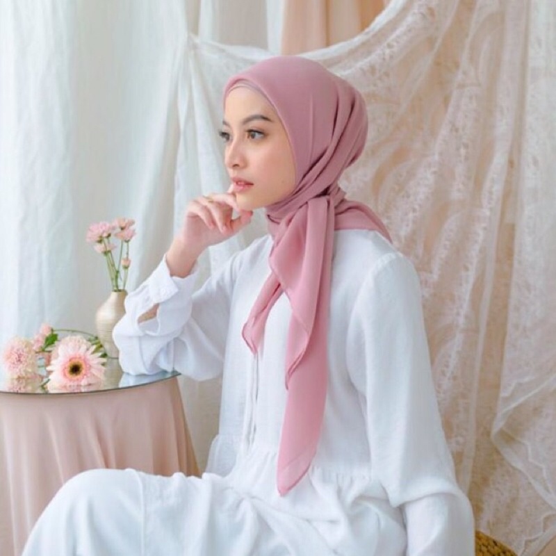 Pollycotton / Bella Square / Hijab Polos Segi empat