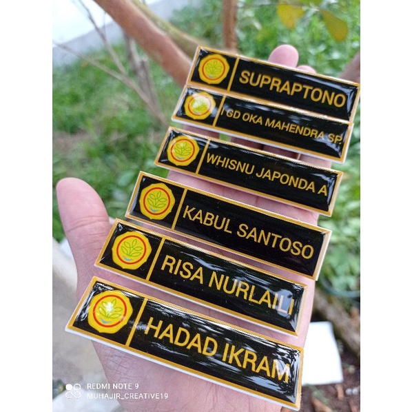 

Name Tag /Nama Dada/Papan Nama Akrilik-Custom Satuan-Proses Cepat
