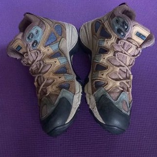 SEPATU GUNUNG | TREKSTA | ZERO GRAVITY GORETEX