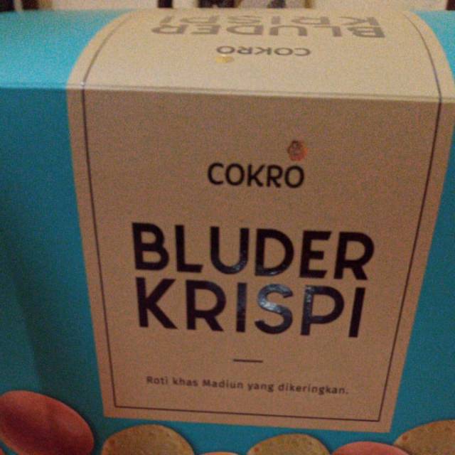 

1 box Bluder crispy roti kering