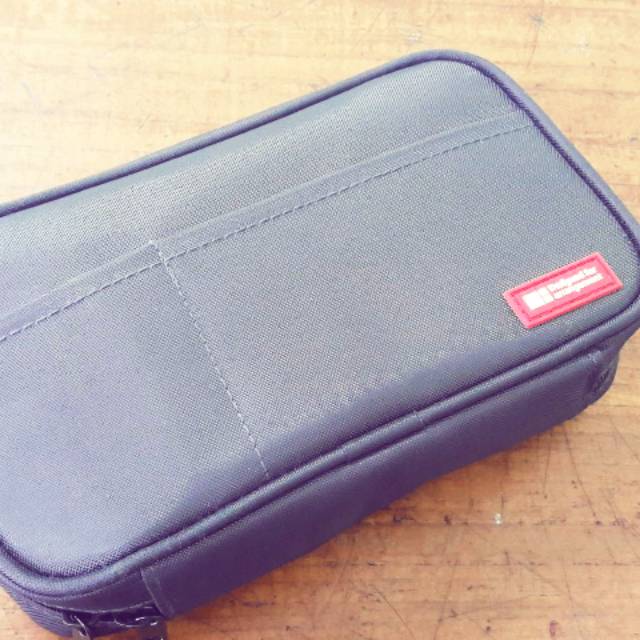 

Tempat Pensil