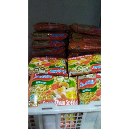 

indomie ayam bawang spesial 5 pcs