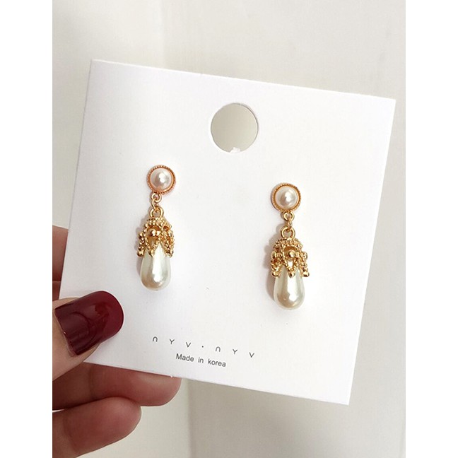 LRC Anting Tusuk Fashion Gold Pearl Drop Hollow Lace Stud Earrings F46864