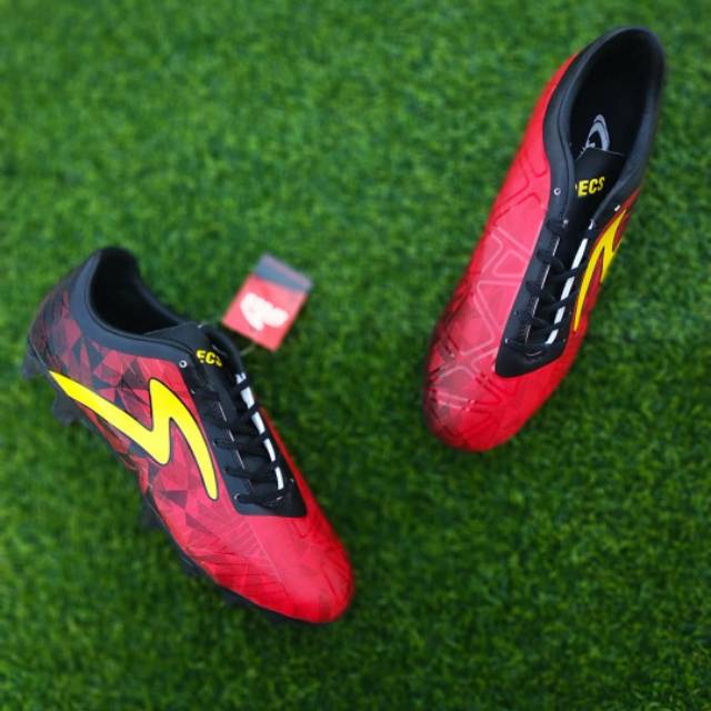 Sepatu Bola Specs Swervo Dynamite FG
