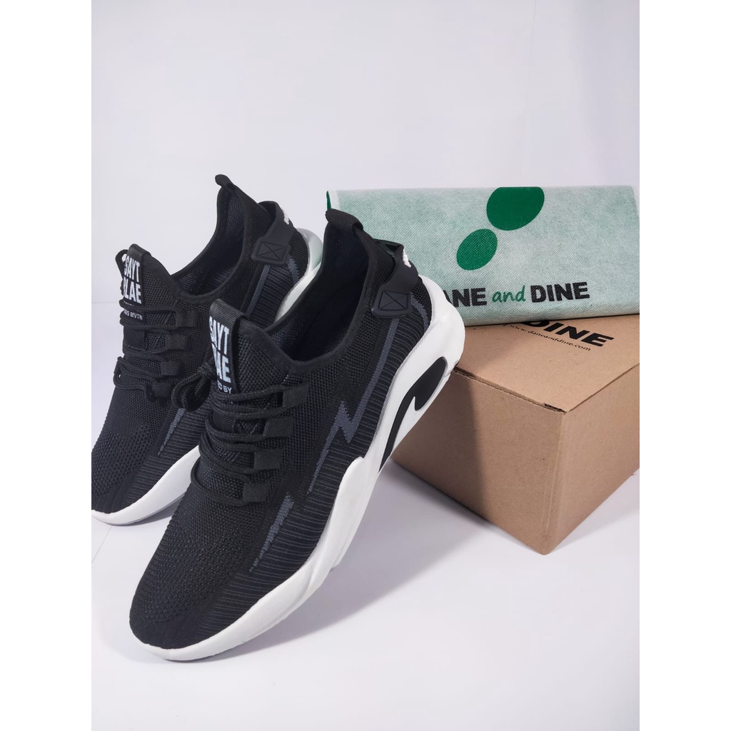 Sepatu Sneakers Pria Hitam ORI Dane And Dine S0501