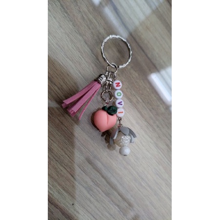 Gantungan kunci manik huruf/nama