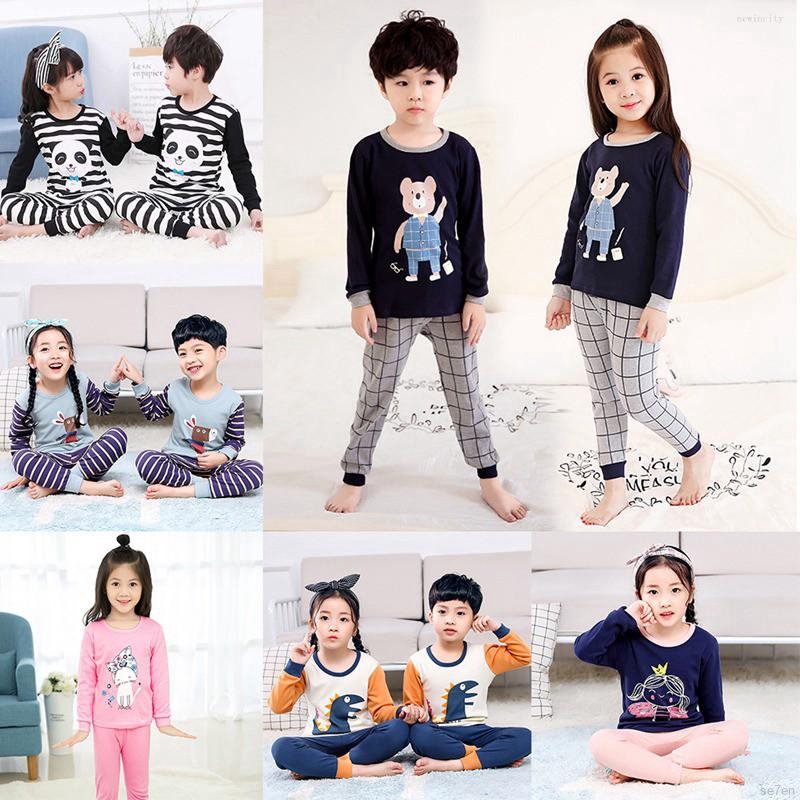 Set Baju  Piyama Lengan  Panjang  dengan Gambar  Kartun Lucu  