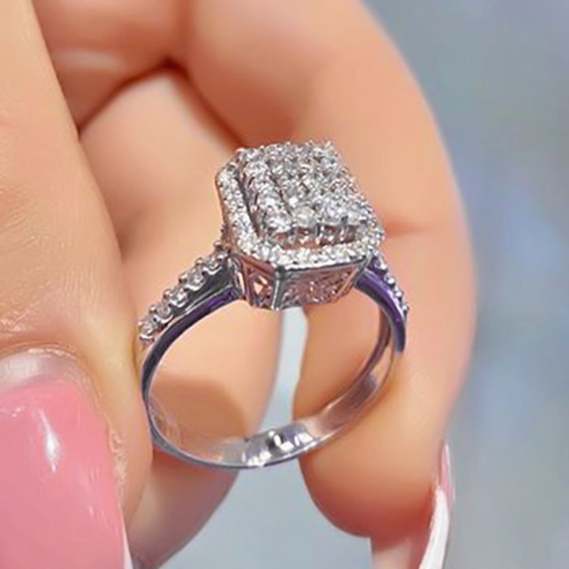 Cincin Wanita Bentuk Kotak Model Simple Untuk Pernikahan