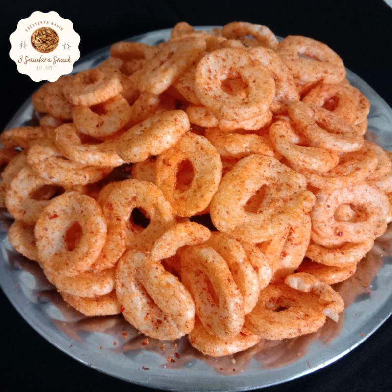 

KERUPUK RING PEDAS / JAJANAN PEDAS 250 gr - 3 Saudara Snack