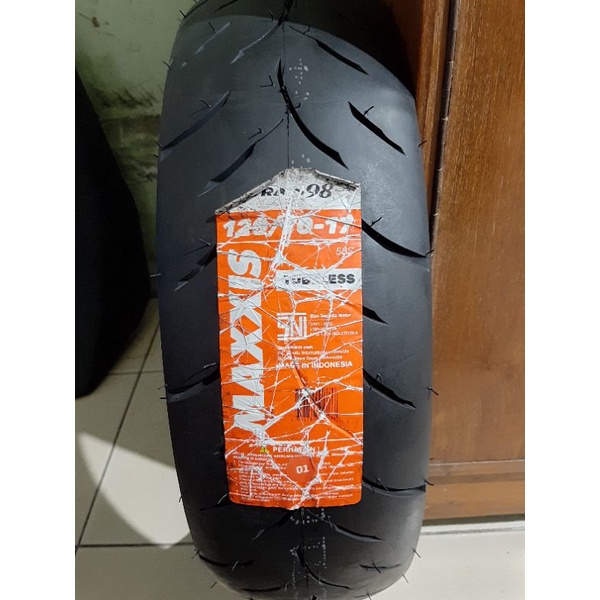 Ban Maxxis Victra 120/70-17 Tubeless