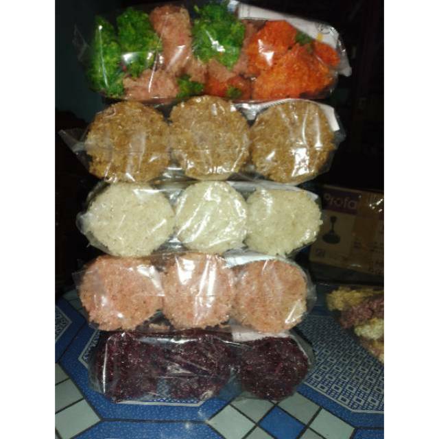 

Rengginang Rasa Bawang Original, Terasi, Ketan Ireng, Gula Merah, Dan Campuran