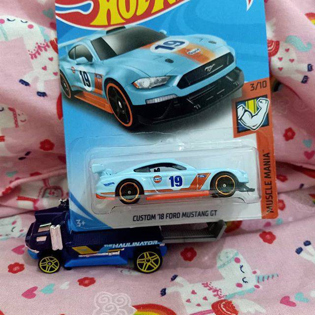 CUSTOM '18 FORD MUSTANG GT
(GULF BLUE )