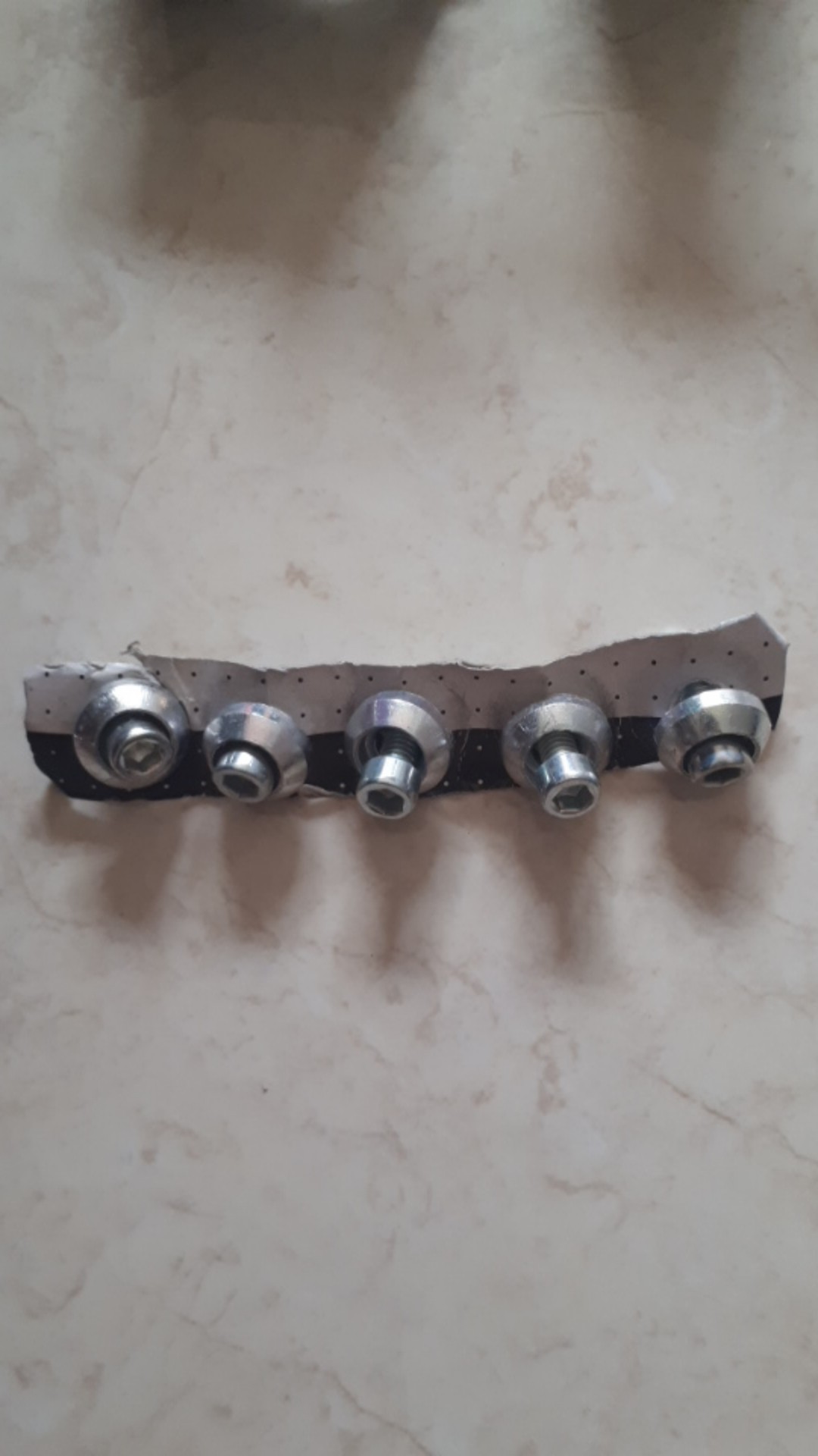 Baut L M6x18 Putih Galvanis