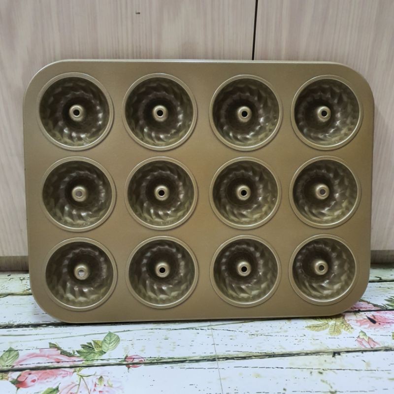 mini bundt pan 12s baking pan / donut pan / loyang sekat