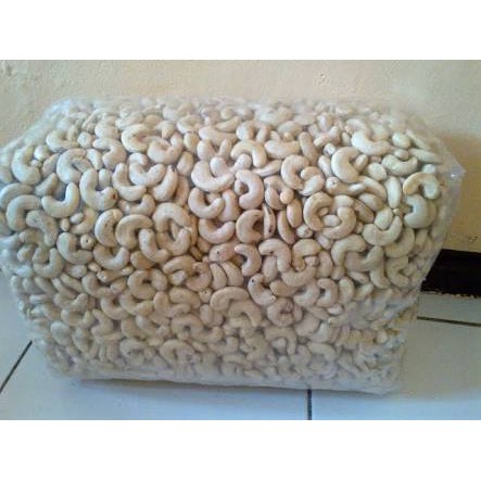 

500gr Kacang mede / mete / mente Mentah Super Jumbo asli wonogiri