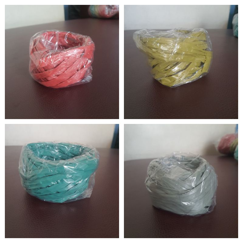 Tali rafia kecil warna warni  Rafia sarang