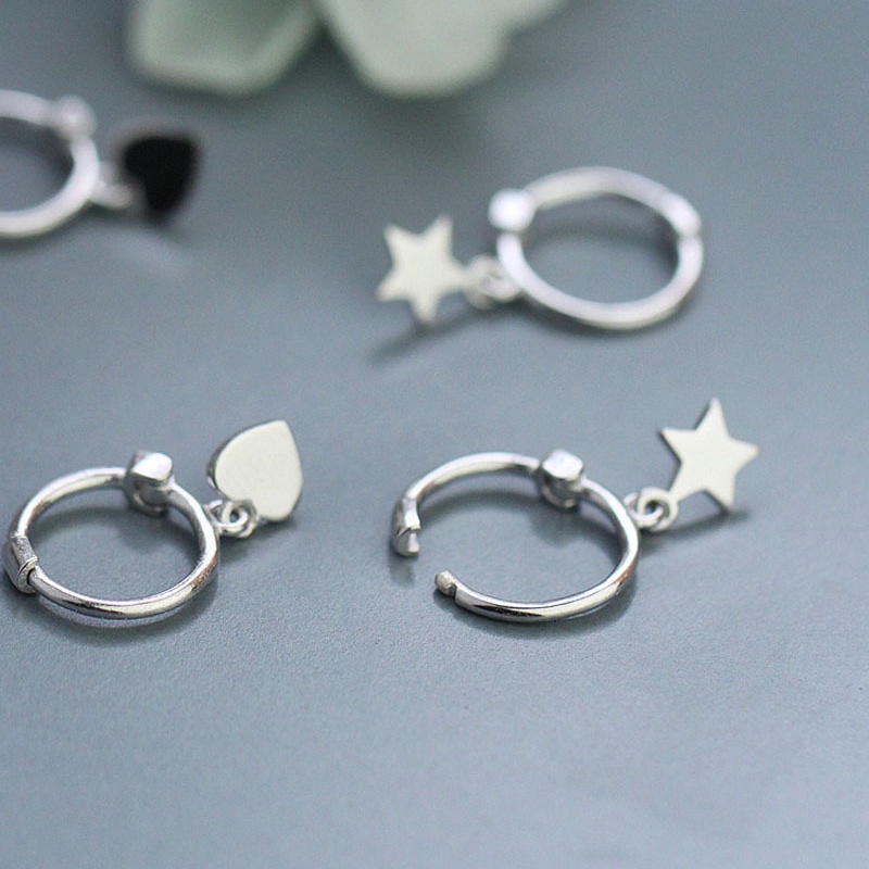 Anting Tusuk Gantung Desain Hati / Bintang / Salib Mini Gaya Korea / Minimalis Untuk Wanita