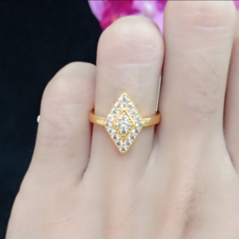 Cincin Dewasa Permata Gold 18K