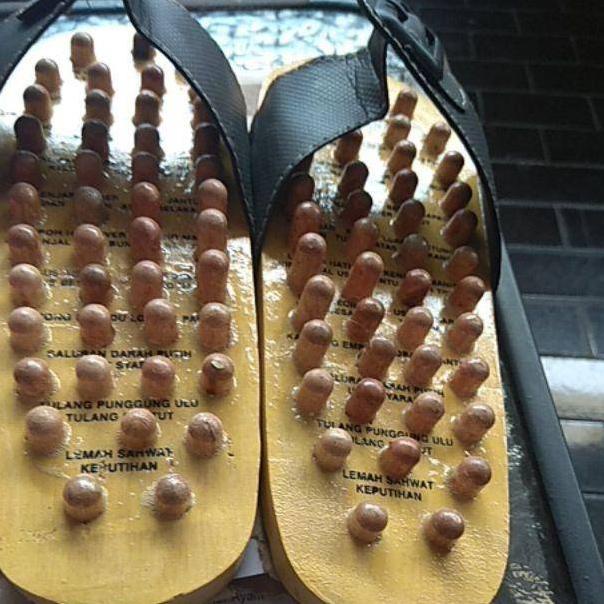 ((TERMURAH)) Sandal kesehatan terapi sandal reumatik kayu pilihan sandal terapi