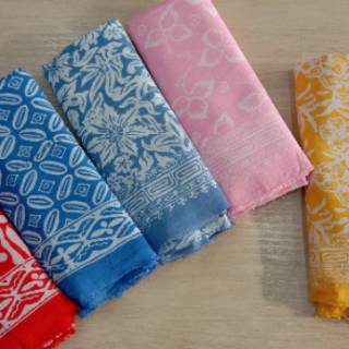 Kain batik  khas Trusmi Cirebon  bahan katun paris cap 