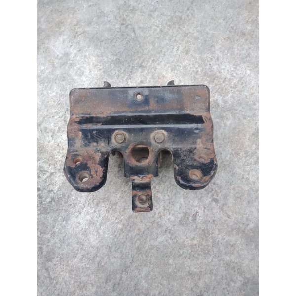 Engsel jok bagasi Honda Astrea Grand Bulus tahun 1991 original