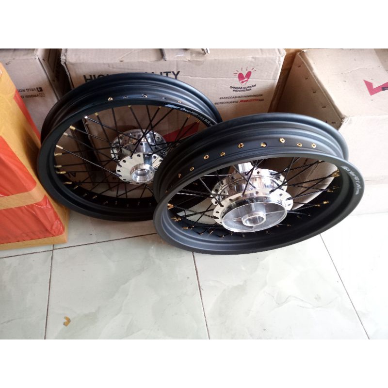 velg Jari Megapro Mono/cb 150 r old tapak lebar 300/250x17