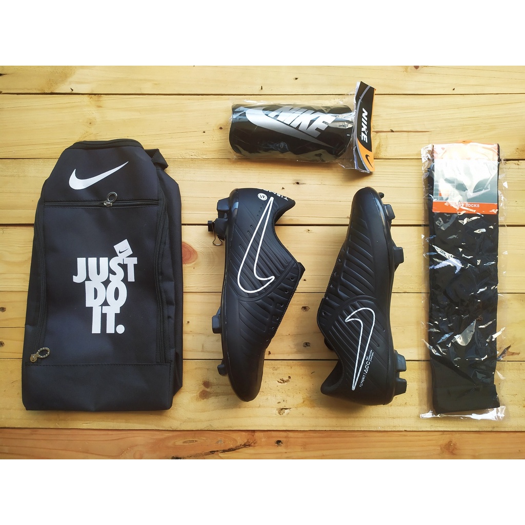 SEPATU BOLA Nike PAKET KOMPLIT Tiempo Mercurial X Hypervenom Harga Promo Size 38 39 40 41 42 43-BOLA TIEMPO HITAM