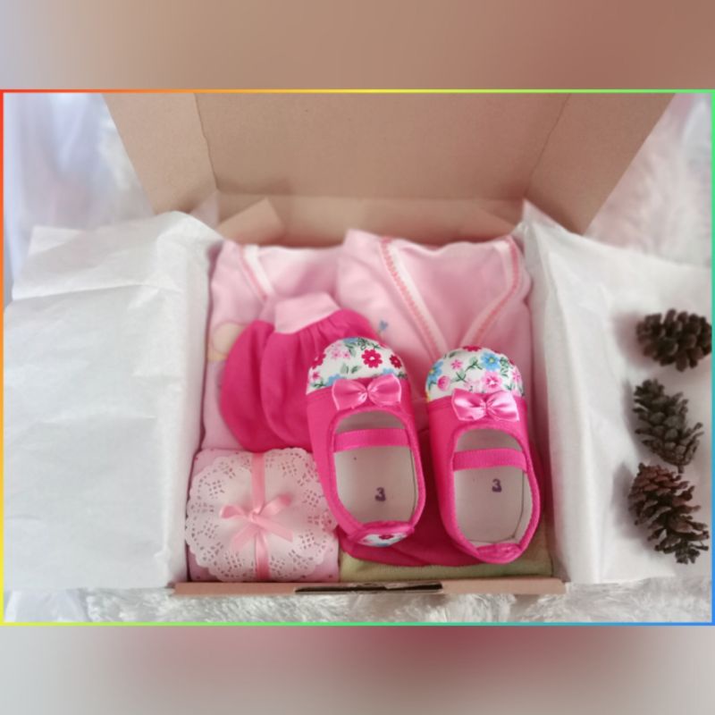Hampers baby kado bayi murah kado lahiran bayi box (UPLODE ULANG)-Baby girl boy pink