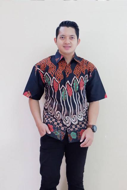 Hem batik lengan pendek lapis furing ori batik solo sragenan