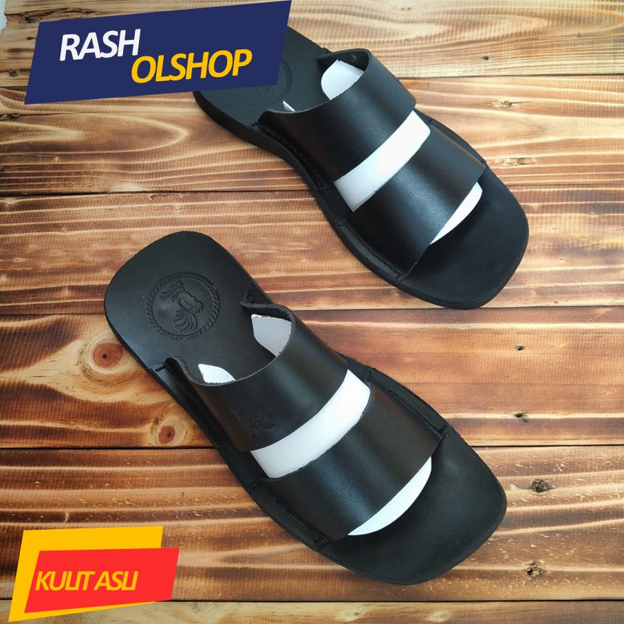 Sandal pria bahan kulit asli model terbaru nyaman saat dipakai model silang