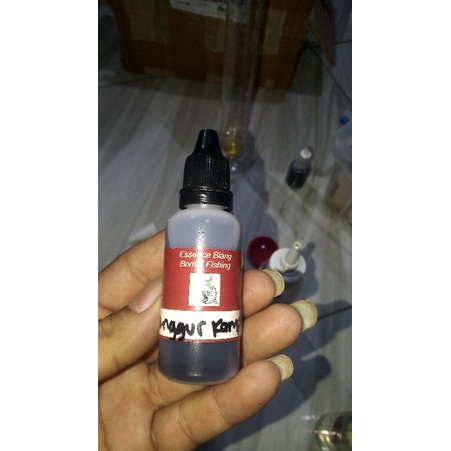 essen oplosan anggur kamper