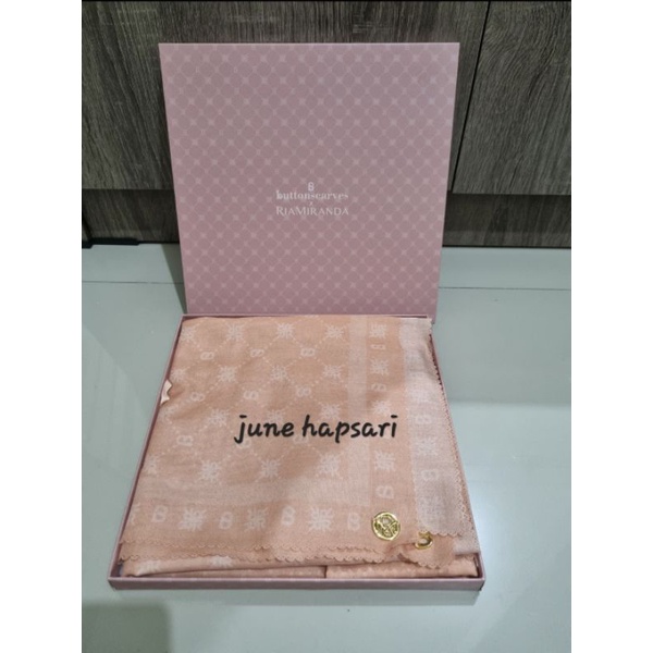 Buttonscraves Xanadu Monogram preloved